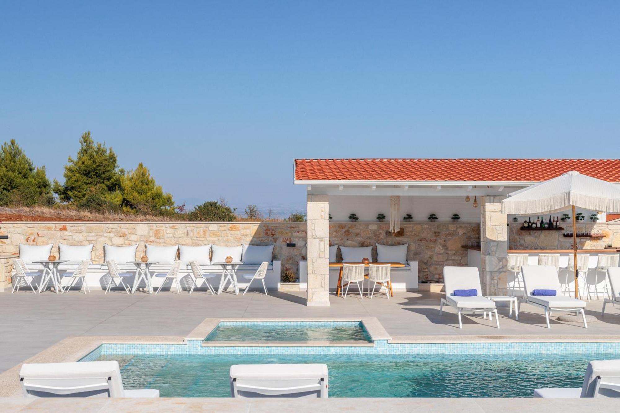 Anna Mare Luxury Apartments Afytos Bagian luar foto