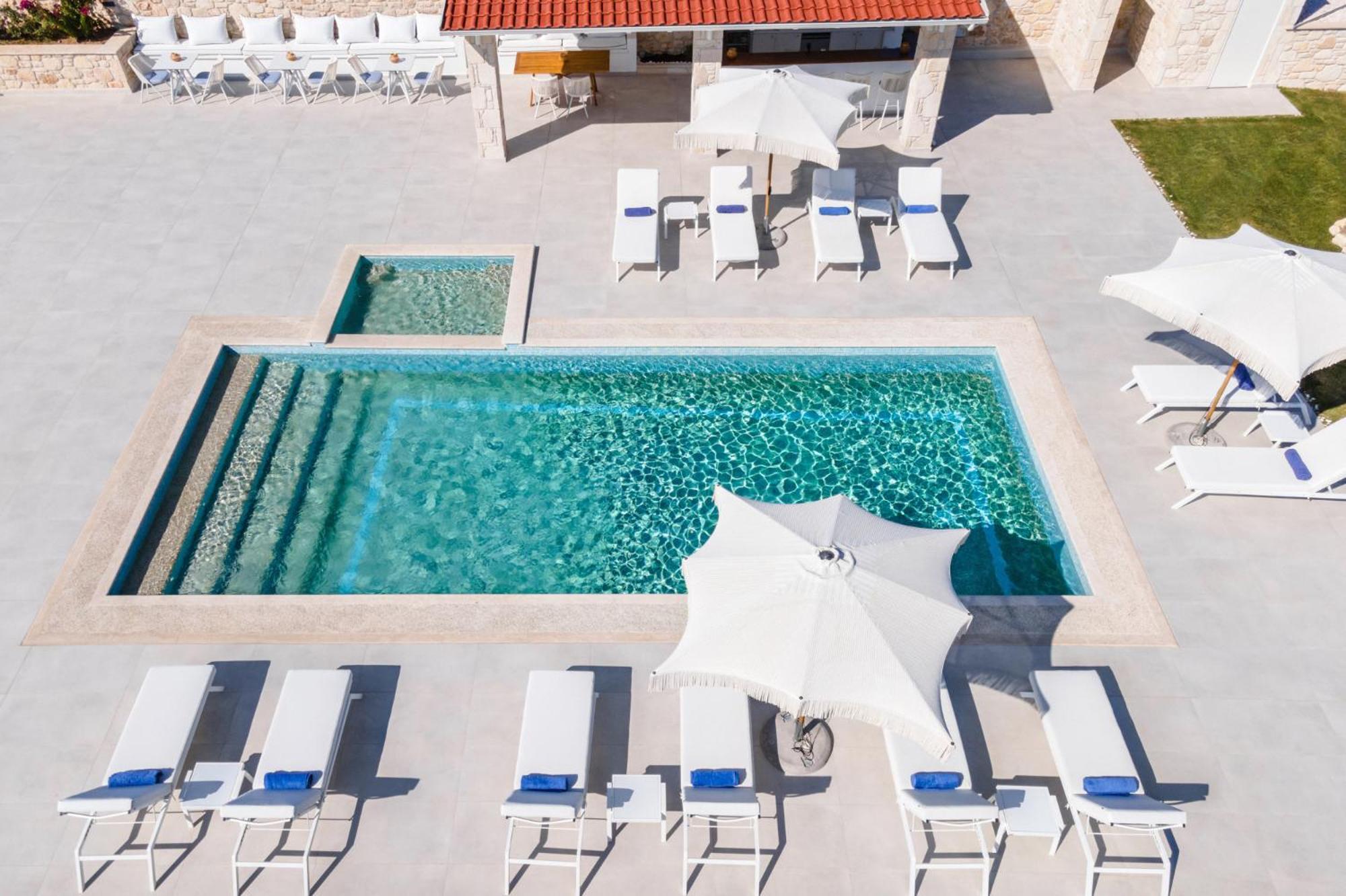 Anna Mare Luxury Apartments Afytos Bagian luar foto