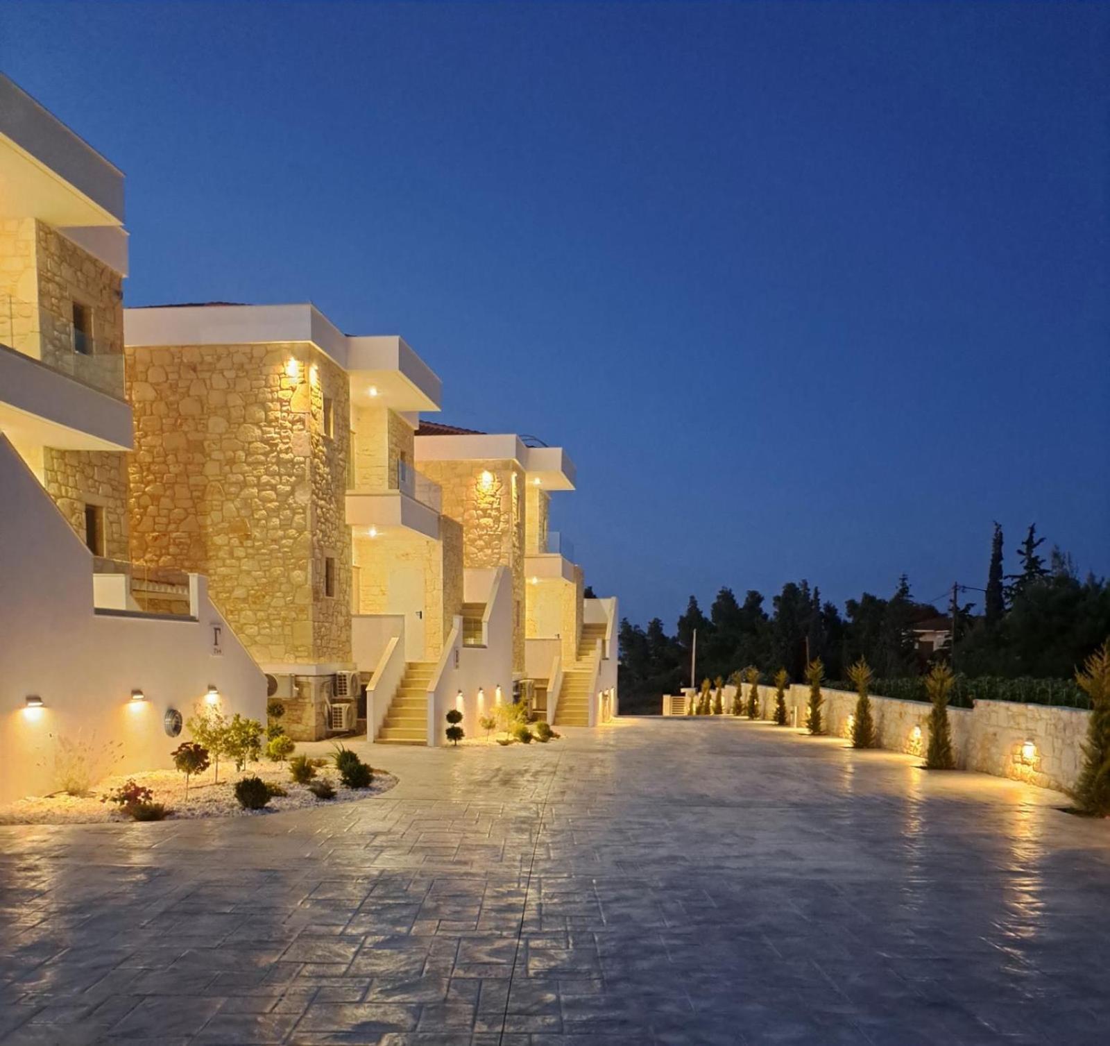 Anna Mare Luxury Apartments Afytos Bagian luar foto